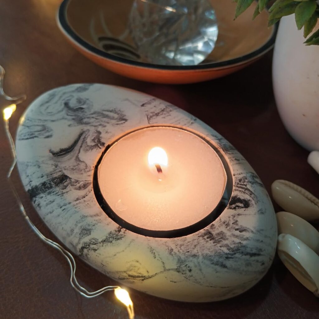 DEEMEETASTIC Tea Light Candle Holder Marble Effect. Pebble Shape, Smooth Fluid Design. Concrete.Hand Made. Diwali Candle Holder. Perfect Diwali Gift